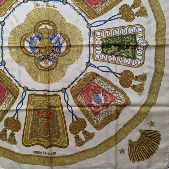 Auth Hermès Gold Poste et Cavalerie Silk Scarf 90 cm by Joachim Metz - Picture 2 of 10